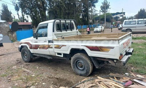 ይግዙ ያገለገለ Toyota 4Runner ሌላ መኪና በ አዲስ አበባ በ ኢትዮጵያ ይግዙ ያገለገለ Toyota 4Runner ሌላ መኪና በ አዲስ አበባ በ ኢትዮጵያ