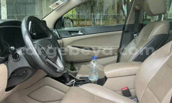 Oofamaa Hyundai Tucson Other Makiinaa iti Addiet–Canna keessatti Ethiopia keessatti Oofamaa Hyundai Tucson Other Makiinaa iti Addiet–Canna keessatti Ethiopia keessatti