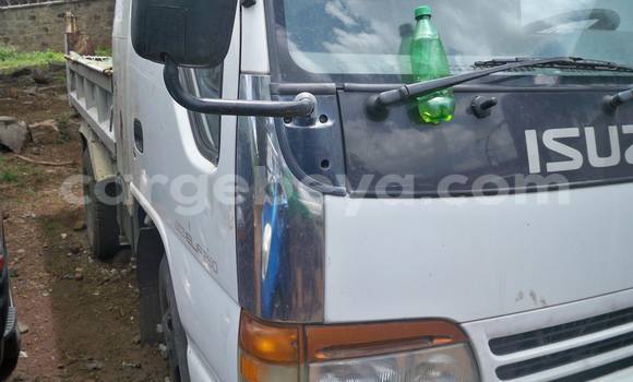 Buy Used Isuzu D–MAX White Car in Addis–Ababa in Ethiopia