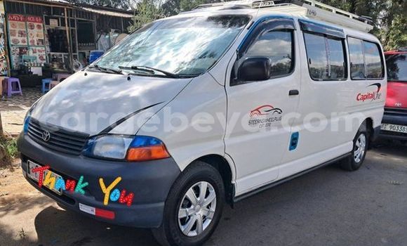 Oofamaa Toyota Duet Other Makiinaa iti Kemisē keessatti Ethiopia keessatti Oofamaa Toyota Duet Other Makiinaa iti Kemisē keessatti Ethiopia keessatti