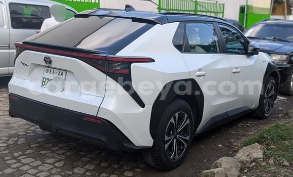 Buy Used Toyota bB White Car in Addis–Ababa in Ethiopia Buy Used Toyota bB White Car in Addis–Ababa in Ethiopia