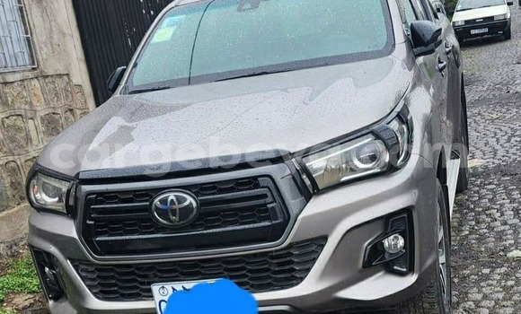 ይግዙ ያገለገለ Toyota Hilux ሌላ መኪና በ አዲስ አበባ በ ኢትዮጵያ