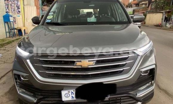 ይግዙ ያገለገለ Chevrolet Captiva ሌላ መኪና በ አዲስ አበባ በ ኢትዮጵያ