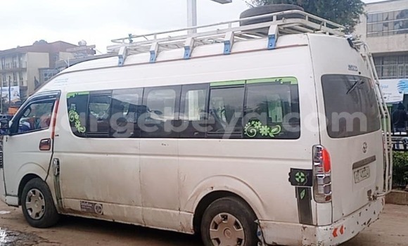 ይግዙ ያገለገለ Toyota Hiace ነጭ መኪና በ አዲስ አበባ በ ኢትዮጵያ ይግዙ ያገለገለ Toyota Hiace ነጭ መኪና በ አዲስ አበባ በ ኢትዮጵያ