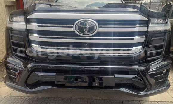 ይግዙ ያገለገለ Toyota Land Cruiser Prado ጥቁር መኪና በ አዲስ አበባ በ ኢትዮጵያ ይግዙ ያገለገለ Toyota Land Cruiser Prado ጥቁር መኪና በ አዲስ አበባ በ ኢትዮጵያ