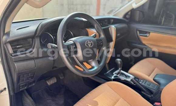 ይግዙ ያገለገለ Toyota Fortuner ነጭ መኪና በ አዲስ አበባ በ ኢትዮጵያ ይግዙ ያገለገለ Toyota Fortuner ነጭ መኪና በ አዲስ አበባ በ ኢትዮጵያ