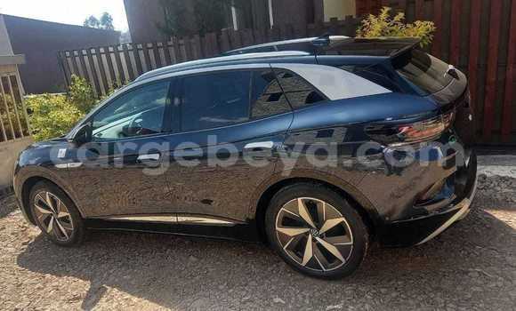 ይግዙ ያገለገለ Volkswagen Amarok ጥቁር መኪና በ አዲስ አበባ በ ኢትዮጵያ ይግዙ ያገለገለ Volkswagen Amarok ጥቁር መኪና በ አዲስ አበባ በ ኢትዮጵያ