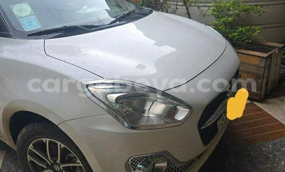 ይግዙ ያገለገለ Suzuki Swift ነጭ መኪና በ አዲስ አበባ በ ኢትዮጵያ ይግዙ ያገለገለ Suzuki Swift ነጭ መኪና በ አዲስ አበባ በ ኢትዮጵያ