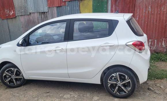 Acheter Occasion Voiture Toyota Vitz Blanc à Addis Ababa, Ethiopie Acheter Occasion Voiture Toyota Vitz Blanc à Addis Ababa, Ethiopie
