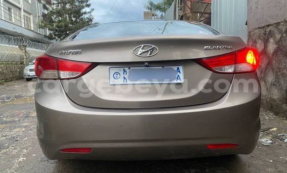 Oofamaa Hyundai Elantra Other Makiinaa iti Addiet–Canna keessatti Ethiopia keessatti Oofamaa Hyundai Elantra Other Makiinaa iti Addiet–Canna keessatti Ethiopia keessatti