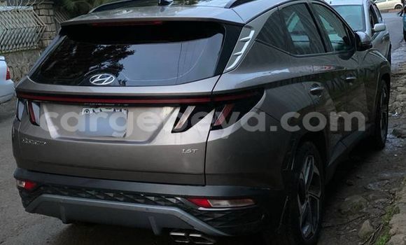 Oofamaa Hyundai Tucson Other Makiinaa iti Addis 'Alem keessatti Amhara keessatti Oofamaa Hyundai Tucson Other Makiinaa iti Addis 'Alem keessatti Amhara keessatti