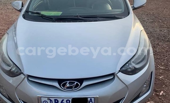 ይግዙ ያገለገለ Hyundai Elantra ሌላ መኪና በ አዲስ አበባ በ ኢትዮጵያ