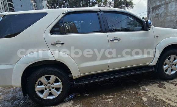 Buy Used Toyota Fortuner White Car in Addis–Ababa in Ethiopia Buy Used Toyota Fortuner White Car in Addis–Ababa in Ethiopia
