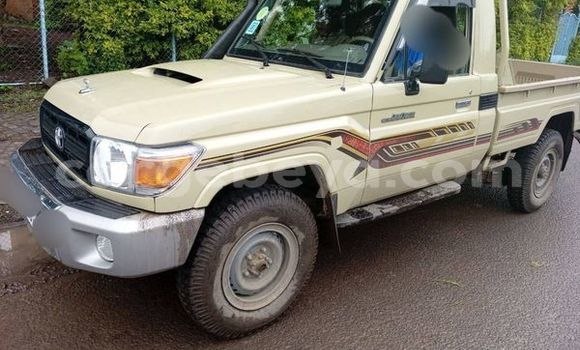 Acheter Occasion Voiture Toyota Land Cruiser Prado Autre à Addis Ababa, Ethiopie Acheter Occasion Voiture Toyota Land Cruiser Prado Autre à Addis Ababa, Ethiopie