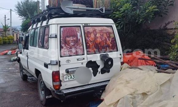 Acheter Occasion Voiture Toyota Land Cruiser Prado Autre à Addis Ababa, Ethiopie Acheter Occasion Voiture Toyota Land Cruiser Prado Autre à Addis Ababa, Ethiopie