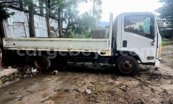 Buy Used Isuzu V-Cross 4x4 Other Car in Addis 'Alem in Amhara