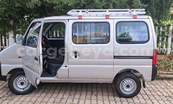 Oofamaa Suzuki Equator Other Makiinaa iti Addis–Ababa keessatti Ethiopia keessatti