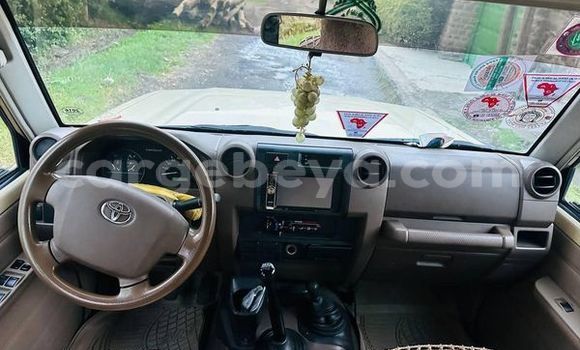 Buy Used Toyota Alphard Other Car in Adet in Amhara Buy Used Toyota Alphard Other Car in Adet in Amhara