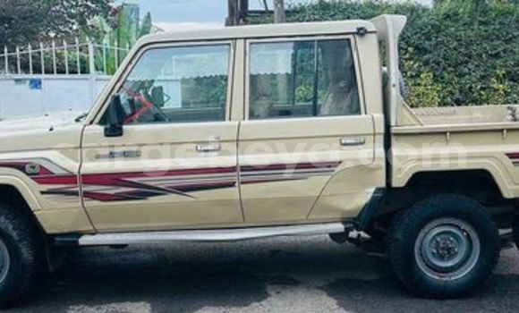 Buy Used Toyota Alphard Other Car in Adet in Amhara Buy Used Toyota Alphard Other Car in Adet in Amhara