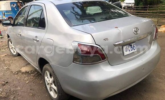 ይግዙ ያገለገለ Toyota Yaris ሌላ መኪና በ አዲስ አበባ በ ኢትዮጵያ