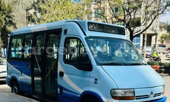 ይግዙ ያገለገለ Renault Duster ነጭ መኪና በ አዲስ አለም በ አማራ