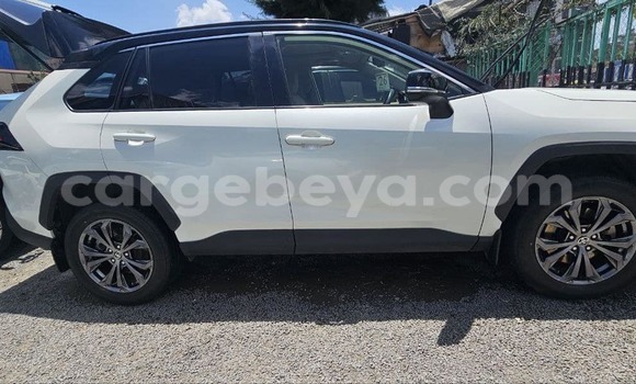 Buy Used Toyota RAV4 White Car in Addigrat in Tigray Buy Used Toyota RAV4 White Car in Addigrat in Tigray