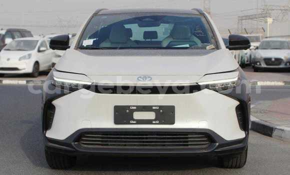 Buy Used Toyota RAV4 White Car in Addis–Ababa in Ethiopia Buy Used Toyota RAV4 White Car in Addis–Ababa in Ethiopia