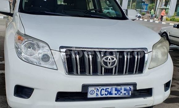 Buy Used Toyota Land Cruiser White Car in Addis–Ababa in Ethiopia