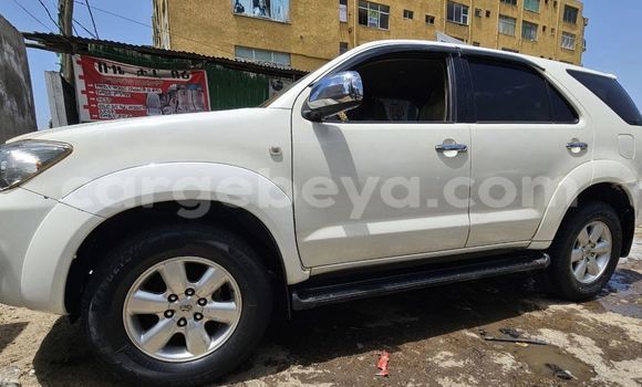 Buy Used Toyota Fortuner White Car in Addis–Ababa in Ethiopia Buy Used Toyota Fortuner White Car in Addis–Ababa in Ethiopia
