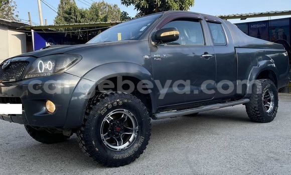 Buy Used Toyota Hilux Black Car in Addis 'Alem in Amhara
