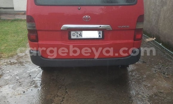 Buy Used Toyota Hiace Red Car in Addis–Ababa in Ethiopia Buy Used Toyota Hiace Red Car in Addis–Ababa in Ethiopia