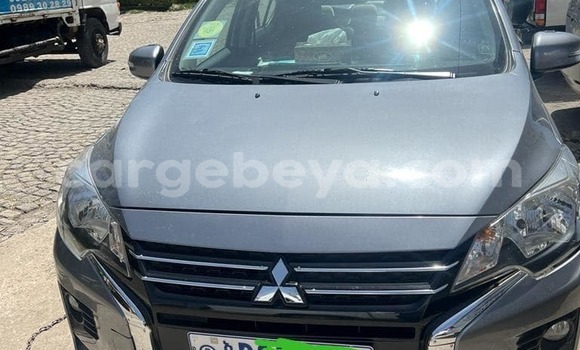 Oofamaa Mitsubishi Attrage Other Makiinaa iti Addis–Ababa keessatti Ethiopia keessatti Oofamaa Mitsubishi Attrage Other Makiinaa iti Addis–Ababa keessatti Ethiopia keessatti