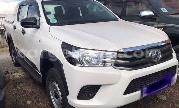 ይግዙ ያገለገለ Toyota Hiluxe Revo ሌላ መኪና በ አዲስ አበባ በ ኢትዮጵያ