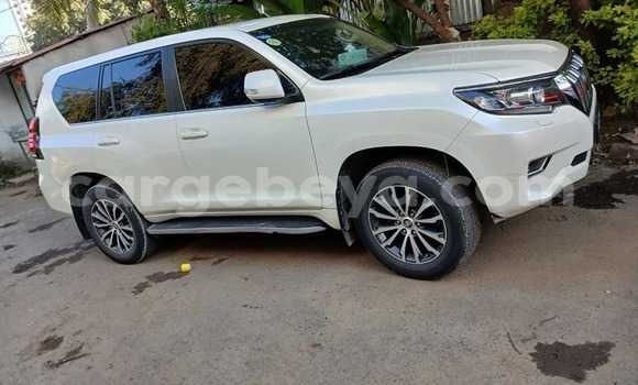 Buy Used Toyota Land Cruiser Prado White Car in Addis–Ababa in Ethiopia
