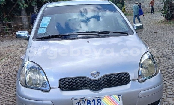 Oofamaa Toyota Vitz Other Makiinaa iti Addis–Ababa keessatti Ethiopia keessatti Oofamaa Toyota Vitz Other Makiinaa iti Addis–Ababa keessatti Ethiopia keessatti