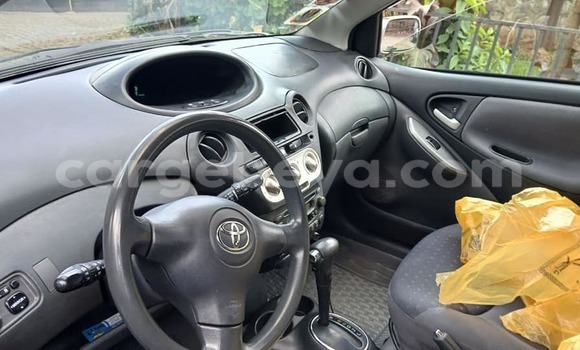 Oofamaa Toyota Vitz Other Makiinaa iti Addis–Ababa keessatti Ethiopia keessatti Oofamaa Toyota Vitz Other Makiinaa iti Addis–Ababa keessatti Ethiopia keessatti