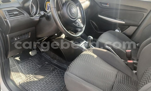 Oofamaa Suzuki Swift Other Makiinaa iti Addis–Ababa keessatti Ethiopia keessatti Oofamaa Suzuki Swift Other Makiinaa iti Addis–Ababa keessatti Ethiopia keessatti