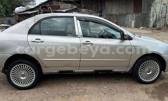 Oofamaa Toyota Corolla Other Makiinaa iti Addis–Ababa keessatti Ethiopia keessatti Oofamaa Toyota Corolla Other Makiinaa iti Addis–Ababa keessatti Ethiopia keessatti