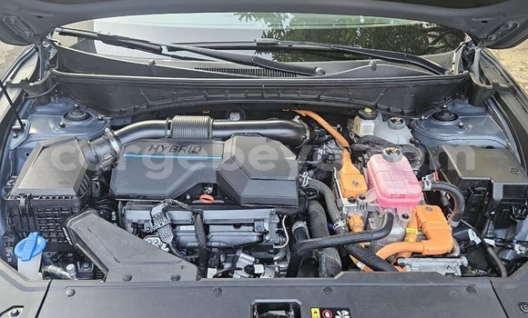 Oofamaa Hyundai Tucson Blue Makiinaa iti Addis–Ababa keessatti Ethiopia keessatti Oofamaa Hyundai Tucson Blue Makiinaa iti Addis–Ababa keessatti Ethiopia keessatti