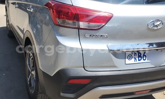 Oofamaa Hyundai Creta Other Makiinaa iti Addis–Ababa keessatti Ethiopia keessatti Oofamaa Hyundai Creta Other Makiinaa iti Addis–Ababa keessatti Ethiopia keessatti