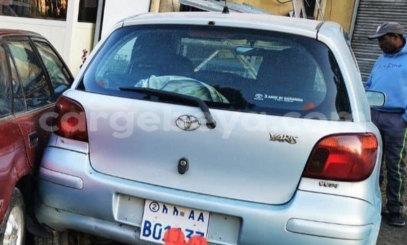 Oofamaa Toyota Vitz Other Makiinaa iti Addis–Ababa keessatti Ethiopia keessatti Oofamaa Toyota Vitz Other Makiinaa iti Addis–Ababa keessatti Ethiopia keessatti