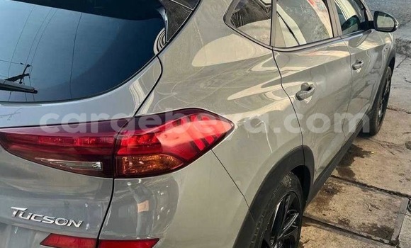 Oofamaa Hyundai Tucson Other Makiinaa iti Addis–Ababa keessatti Ethiopia keessatti Oofamaa Hyundai Tucson Other Makiinaa iti Addis–Ababa keessatti Ethiopia keessatti