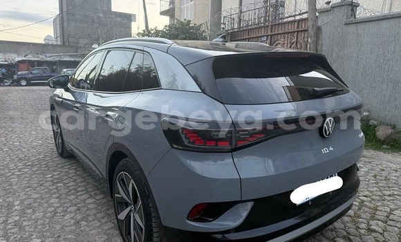 Oofamaa Toyota Corolla Cross Other Makiinaa iti Addis–Ababa keessatti Ethiopia keessatti Oofamaa Toyota Corolla Cross Other Makiinaa iti Addis–Ababa keessatti Ethiopia keessatti