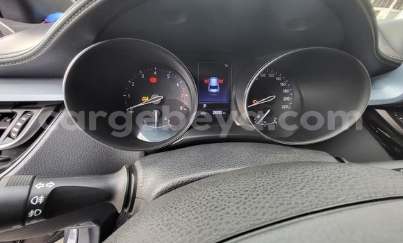 Oofamaa Toyota C-HR Other Makiinaa iti Addis–Ababa keessatti Ethiopia keessatti Oofamaa Toyota C-HR Other Makiinaa iti Addis–Ababa keessatti Ethiopia keessatti