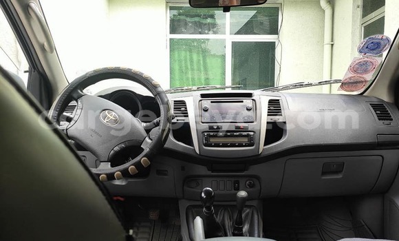 Oofamaa Toyota Hilux Other Makiinaa iti Addis–Ababa keessatti Ethiopia keessatti Oofamaa Toyota Hilux Other Makiinaa iti Addis–Ababa keessatti Ethiopia keessatti