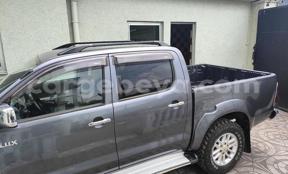 Oofamaa Toyota Hilux Other Makiinaa iti Addis–Ababa keessatti Ethiopia keessatti Oofamaa Toyota Hilux Other Makiinaa iti Addis–Ababa keessatti Ethiopia keessatti