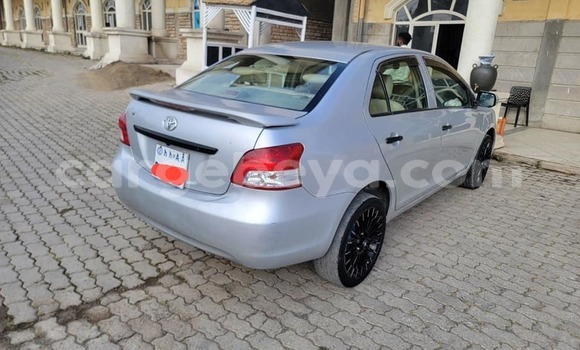 Oofamaa Toyota Yaris Other Makiinaa iti Addis–Ababa keessatti Ethiopia keessatti Oofamaa Toyota Yaris Other Makiinaa iti Addis–Ababa keessatti Ethiopia keessatti