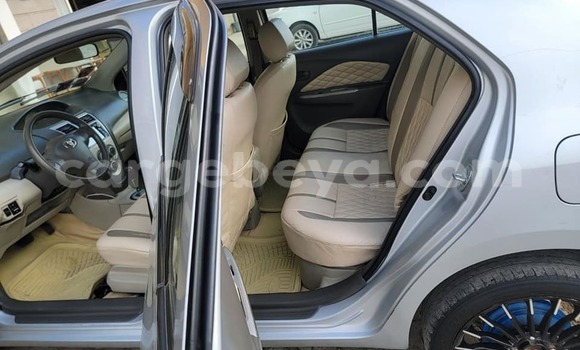 Oofamaa Toyota Yaris Other Makiinaa iti Addis–Ababa keessatti Ethiopia keessatti Oofamaa Toyota Yaris Other Makiinaa iti Addis–Ababa keessatti Ethiopia keessatti