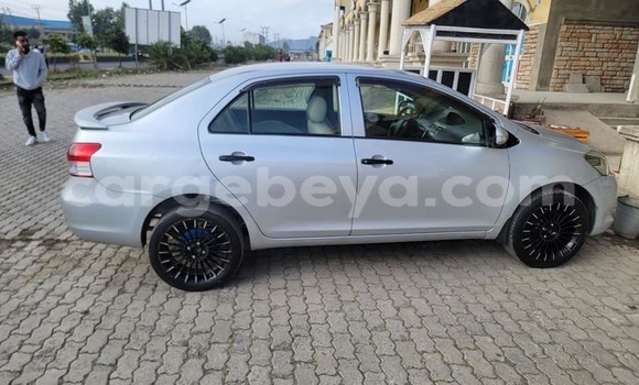 Oofamaa Toyota Yaris Other Makiinaa iti Addis–Ababa keessatti Ethiopia keessatti Oofamaa Toyota Yaris Other Makiinaa iti Addis–Ababa keessatti Ethiopia keessatti