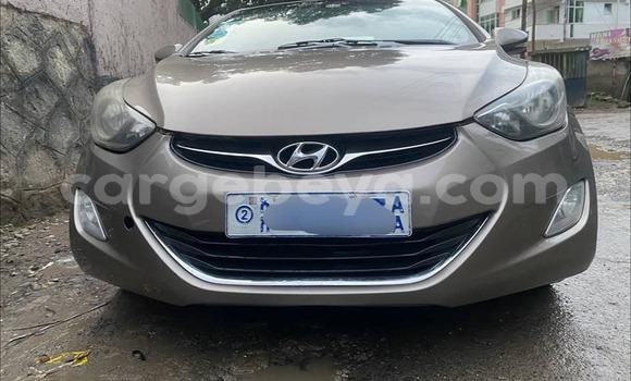Oofamaa Hyundai Elantra Other Makiinaa iti Addis–Ababa keessatti Ethiopia keessatti Oofamaa Hyundai Elantra Other Makiinaa iti Addis–Ababa keessatti Ethiopia keessatti
